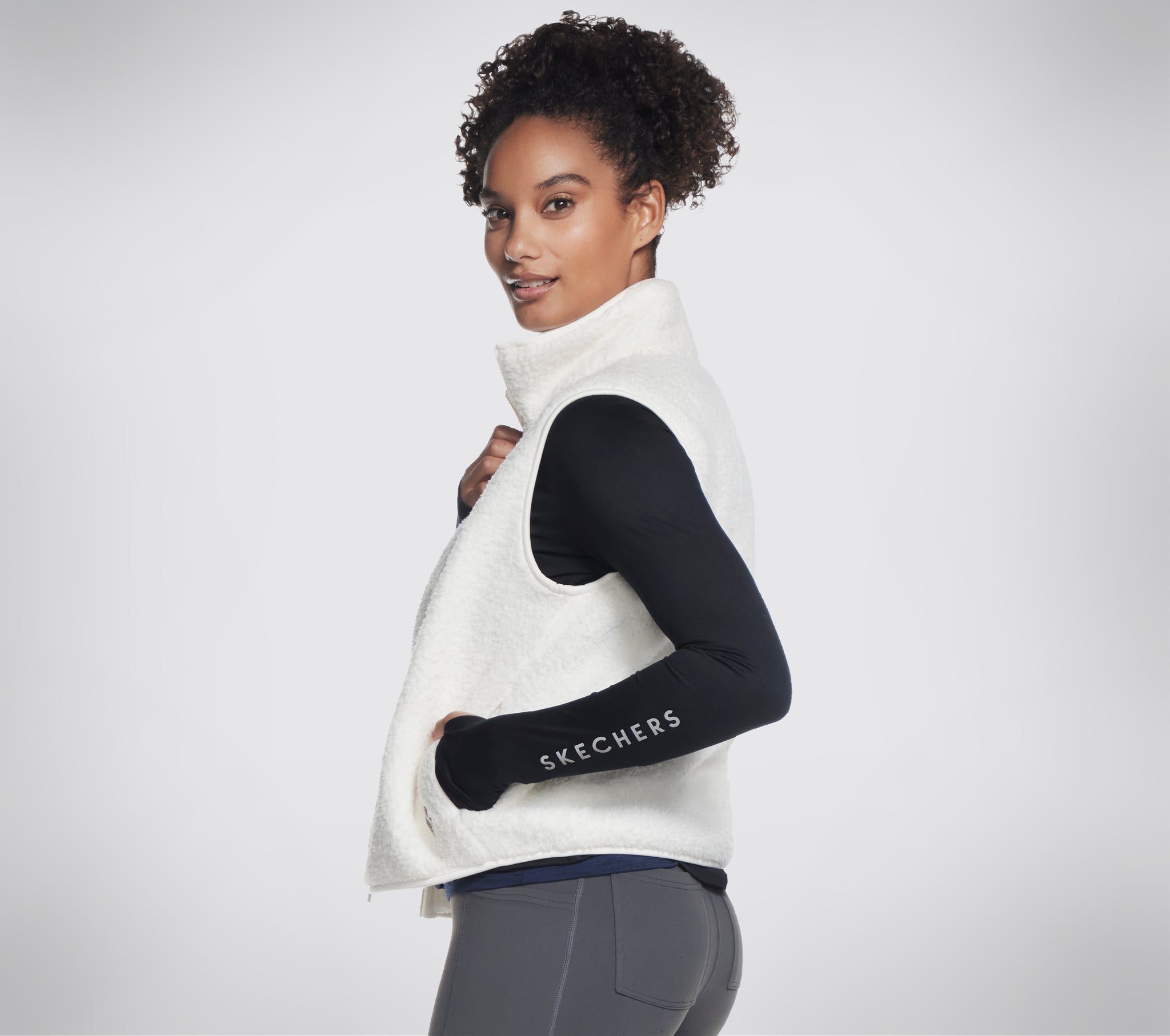 JA13 - SKECH SHERPA CROPPED VEST