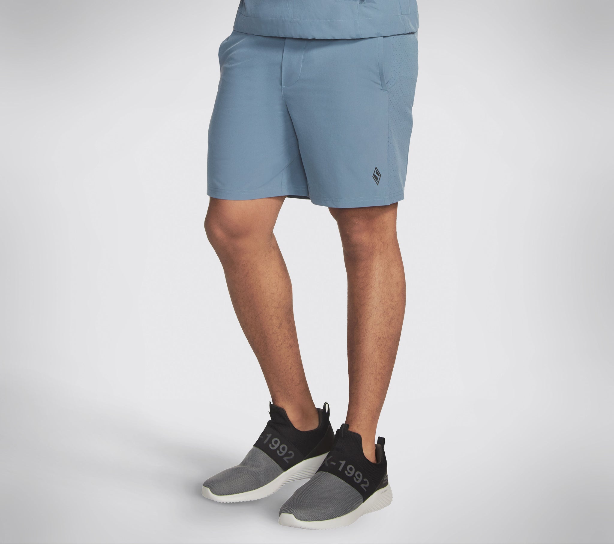 M01SH18B - SKECHERS APPAREL MOVEMENT 7 INCH SHORT II