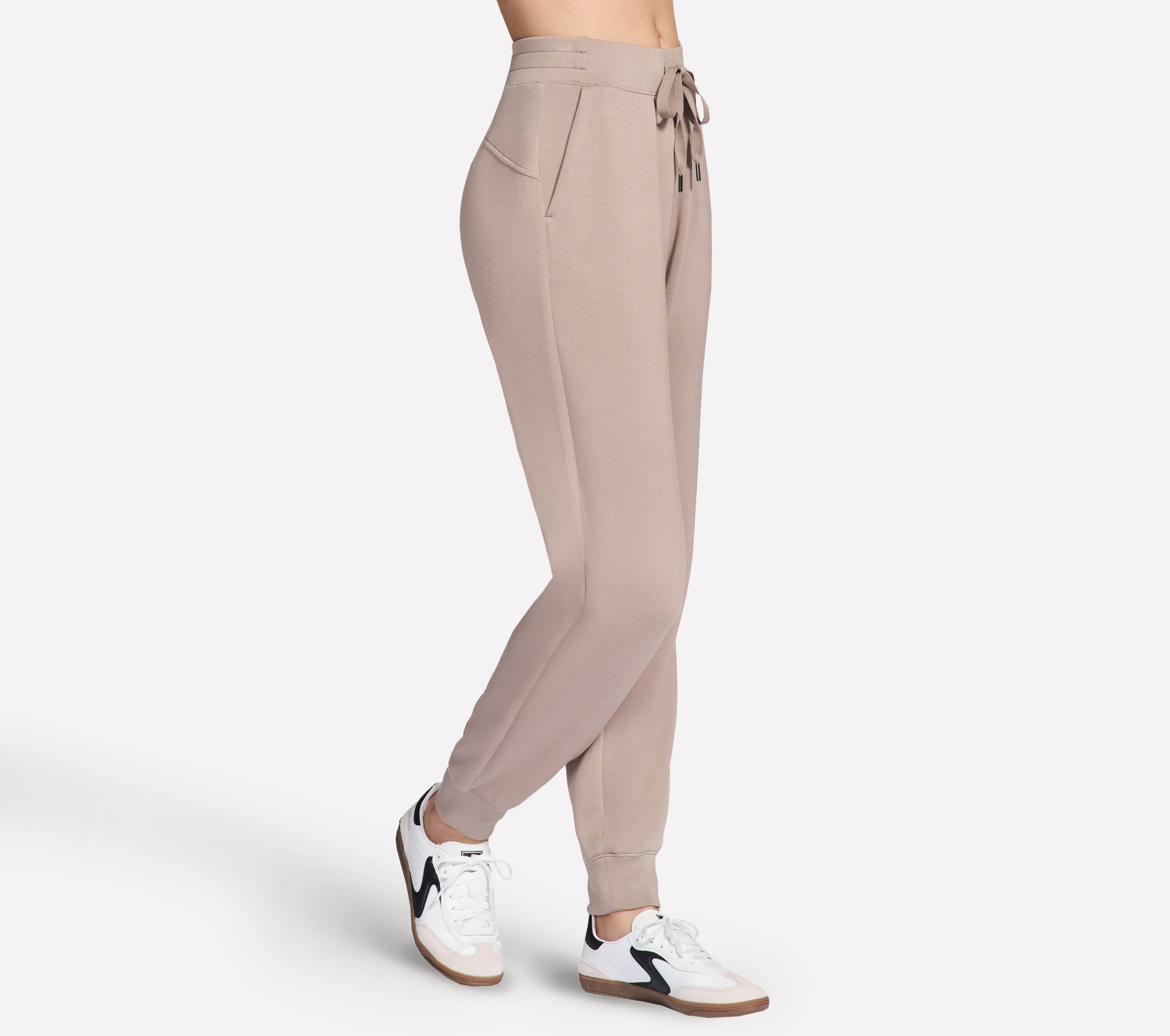 PT149 - SKECHLUXE ELEVATE JOGGER